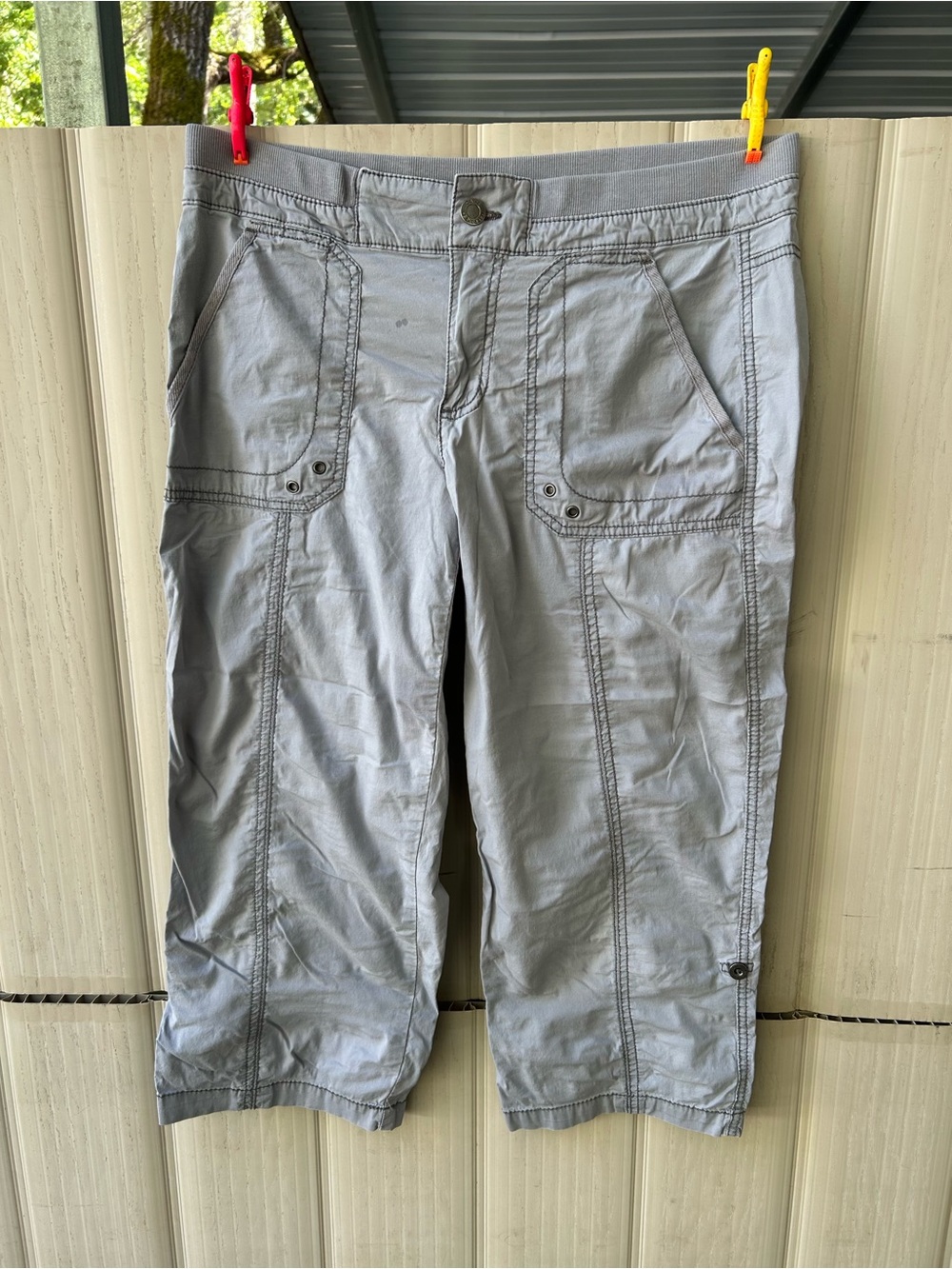 Cafe Marrakesh Light Gray Women's Cargo Capri Pants